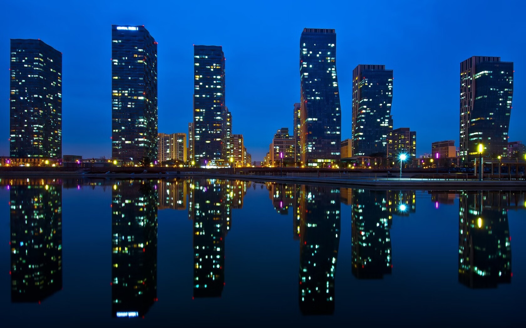 kaiyun体育综合-“武汉马拉松：全民健身与精英选手同台竞技”